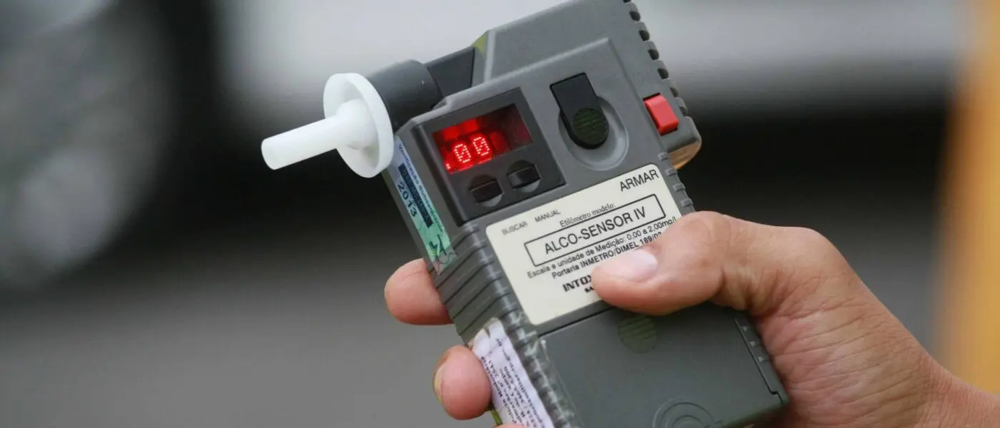 Projeto prevê até 10 anos sem CNH e multa de R$ 29 mil a motorista que dirigir bêbado