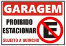 Estacionar em frente à garagem é infração prevista no Código de Trânsito Brasileiro