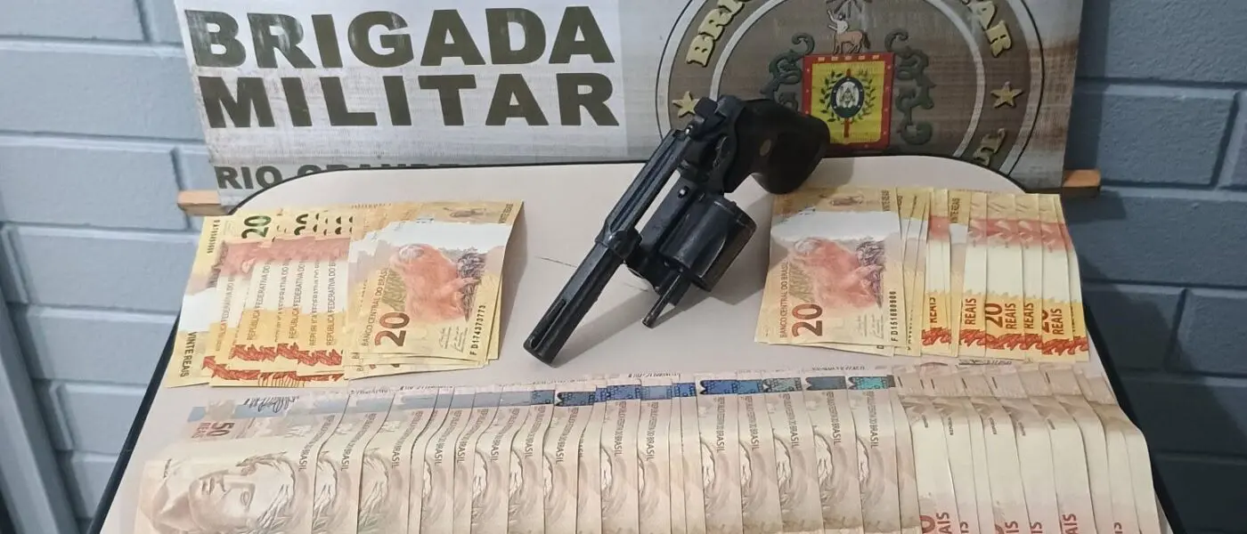 Brigada Militar de Santo Augusto realiza prisões por porte ilegal de arma e moeda falsa durante a Operação Cerco Fechado