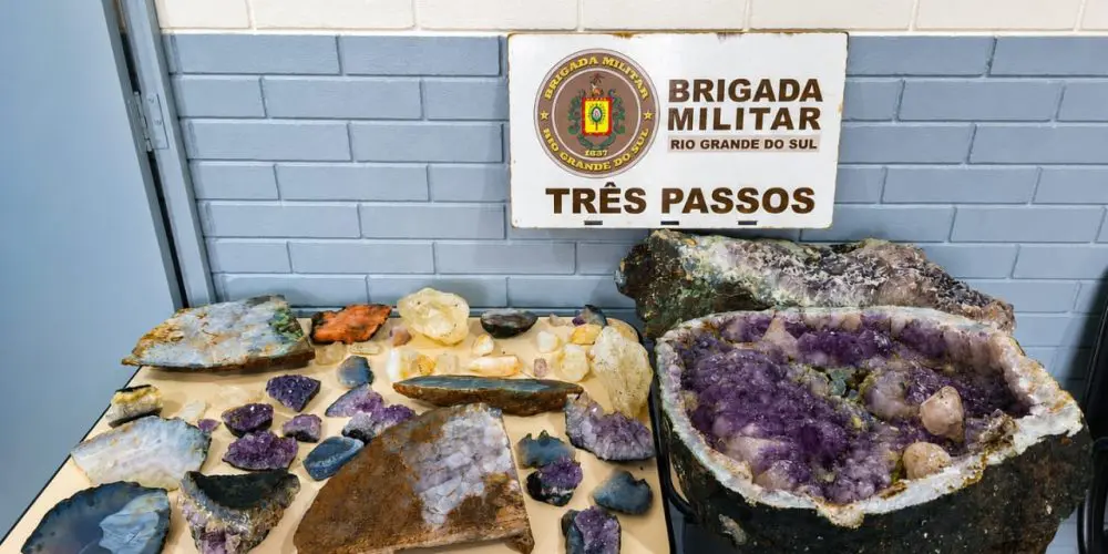 Brigada Militar prende dois suspeitos de furtar pedra preciosa em Ametista do Sul