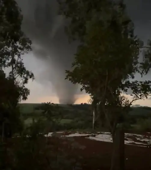 Família vítima de tornado em Giruá sofre golpes, tentativas de extorsão e saques