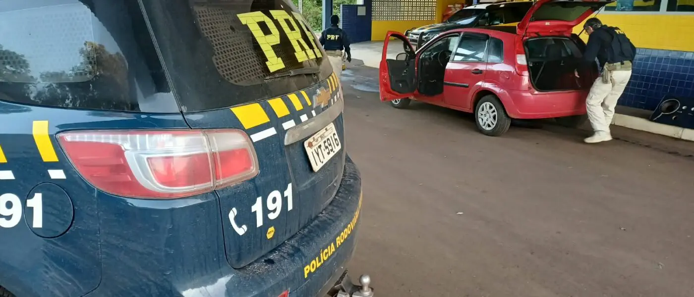PRF recupera veículo roubado e prende indivíduo em Ijuí